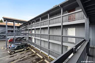 Main picture of 3030 Denali St