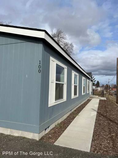 Main picture of 102 3rd St