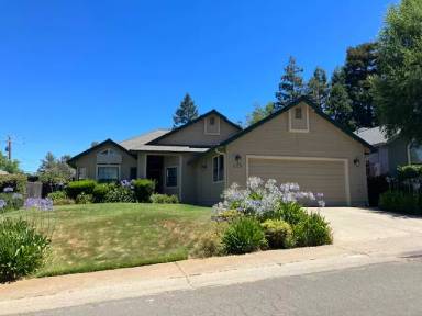 Main picture of 649 James Dr