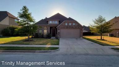 Main picture of 2025 Starwood Dr