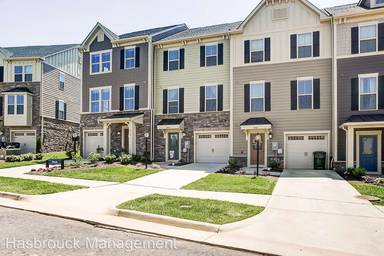 Main picture of 808 Oval Park Ln