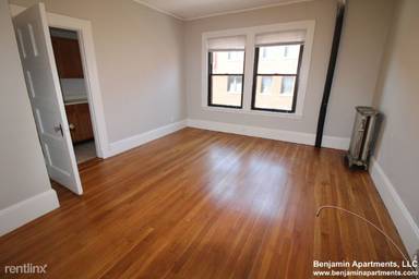 Main picture of 9 Sewall Ave