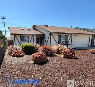 Main picture of 916 N Lucas Dr