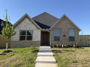 Main picture of 2900 SW Lovely Ln