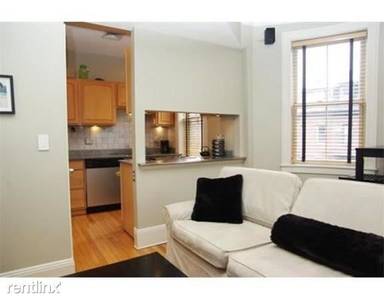 Main picture of 97 E Brookline St