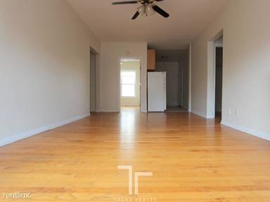 Main picture of 3910-28 N Pine Grove Ave