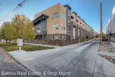 Main picture of 3136 W 20th Ave