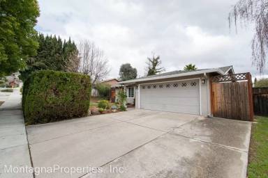 Main picture of 909 Hedlund Ct