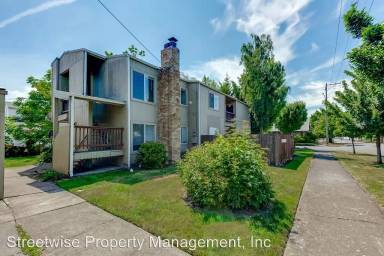 Main picture of 324 Shipping St NE