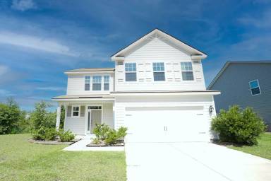 Main picture of 215 Shelton St