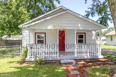Main picture of 1132 E First St