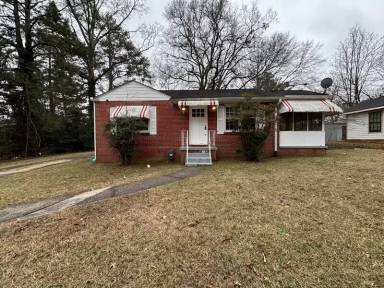 Main picture of 718 Trout St NE