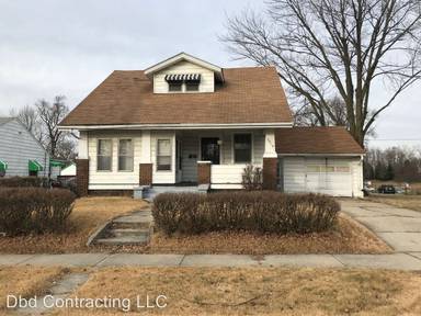 Main picture of 2403 Winch St