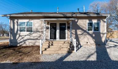 Main picture of 613 W Madison St
