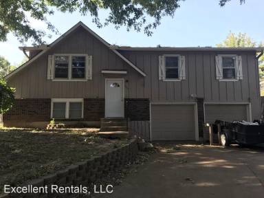 Main picture of 924 NE Westwind Cir