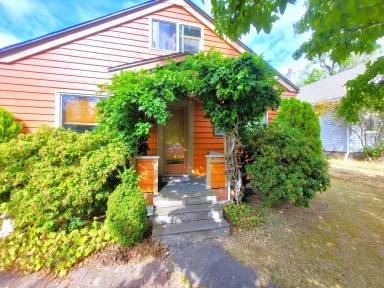 Main picture of 2515 Nevada St