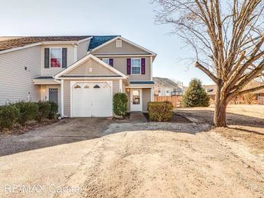 Main picture of 926 Pocahontas Ct