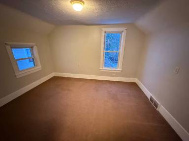 Main picture of 455 Spicer St