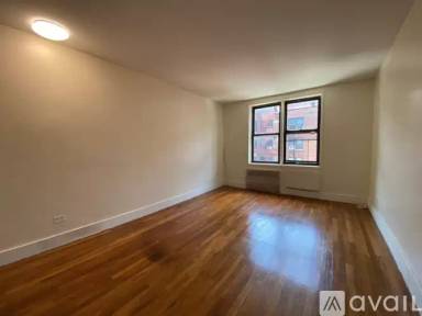Main picture of 250 Clarkson Ave