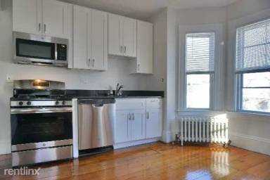 Main picture of 139-41 Brown St