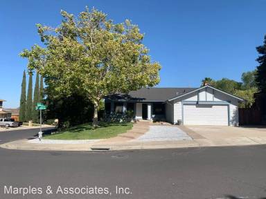 Main picture of 2407 Candolero Way