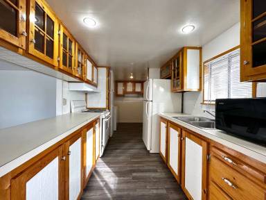 Main picture of 5060 Bobolink Cir