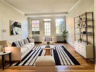 Main picture of 4024 Calvert St NW