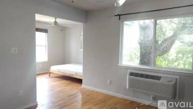 Main picture of 1302 Singleton Ave