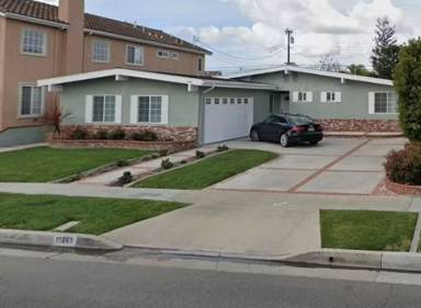 Main picture of 11861 Pine St