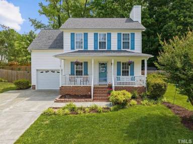 Main picture of 704 Marjoram Ct