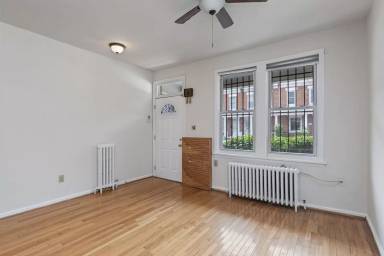 Main picture of 2013 4th St NW