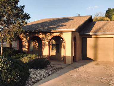 Main picture of 2504 N Grand Ave