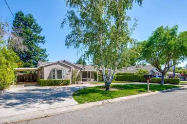 Main picture of 18775 Afton Ave