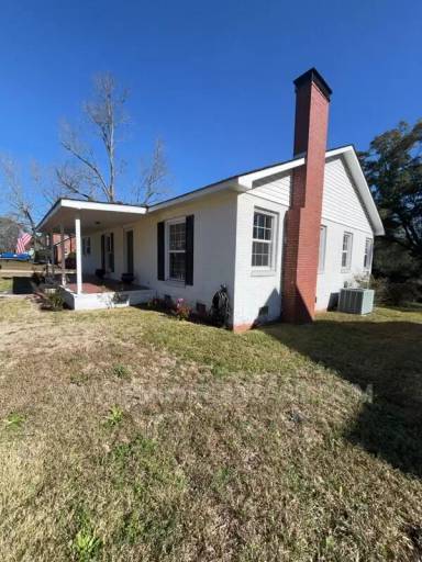 Main picture of 106 Highland Dr