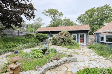 Main picture of 93 Granite St