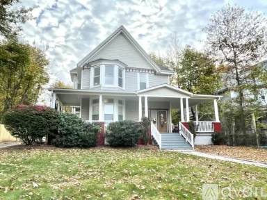 Main picture of 132 Lincoln St