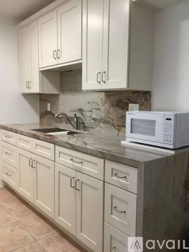 Main picture of 10756 N Kendall Dr