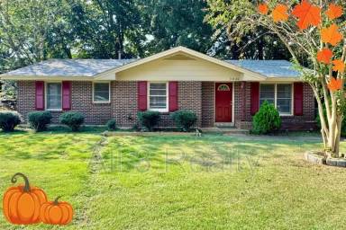 Main picture of 3826 Fairfield Dr
