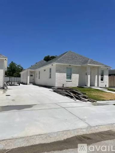 Main picture of 307 W Celestine St