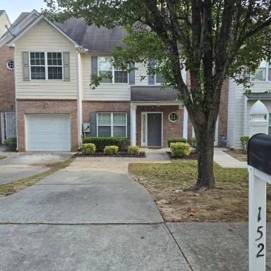 Main picture of 152 Brookview Dr