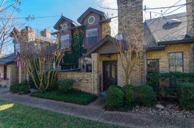 Main picture of 10819 Crown Colony Dr