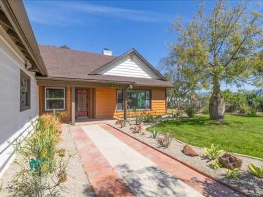Main picture of 2980 Los Alisos Dr