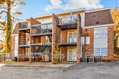 Main picture of 307 Bradford Ave
