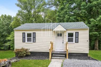 Main picture of 24 Circle Dr