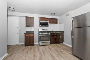Main picture of 7200 S Coles Apartments