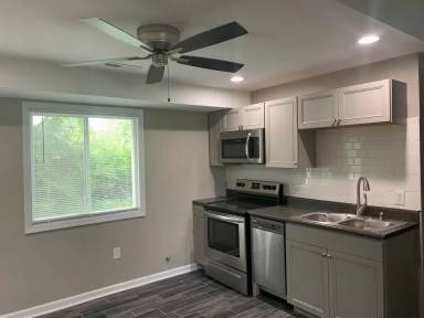 Main picture of 11 Mabel Ln