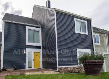 Main picture of 129 Hermitage Woods Dr