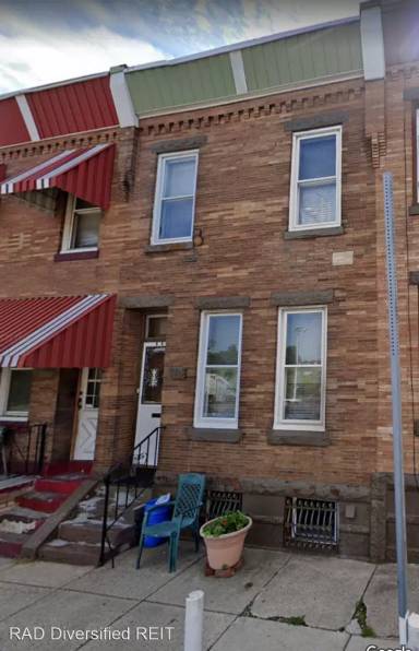 Main picture of 2665 N Douglas St