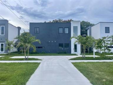 Main picture of 18750 SW 117th Ave