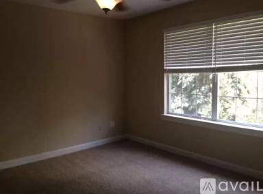 Main picture of 1900 Honolulu Ln